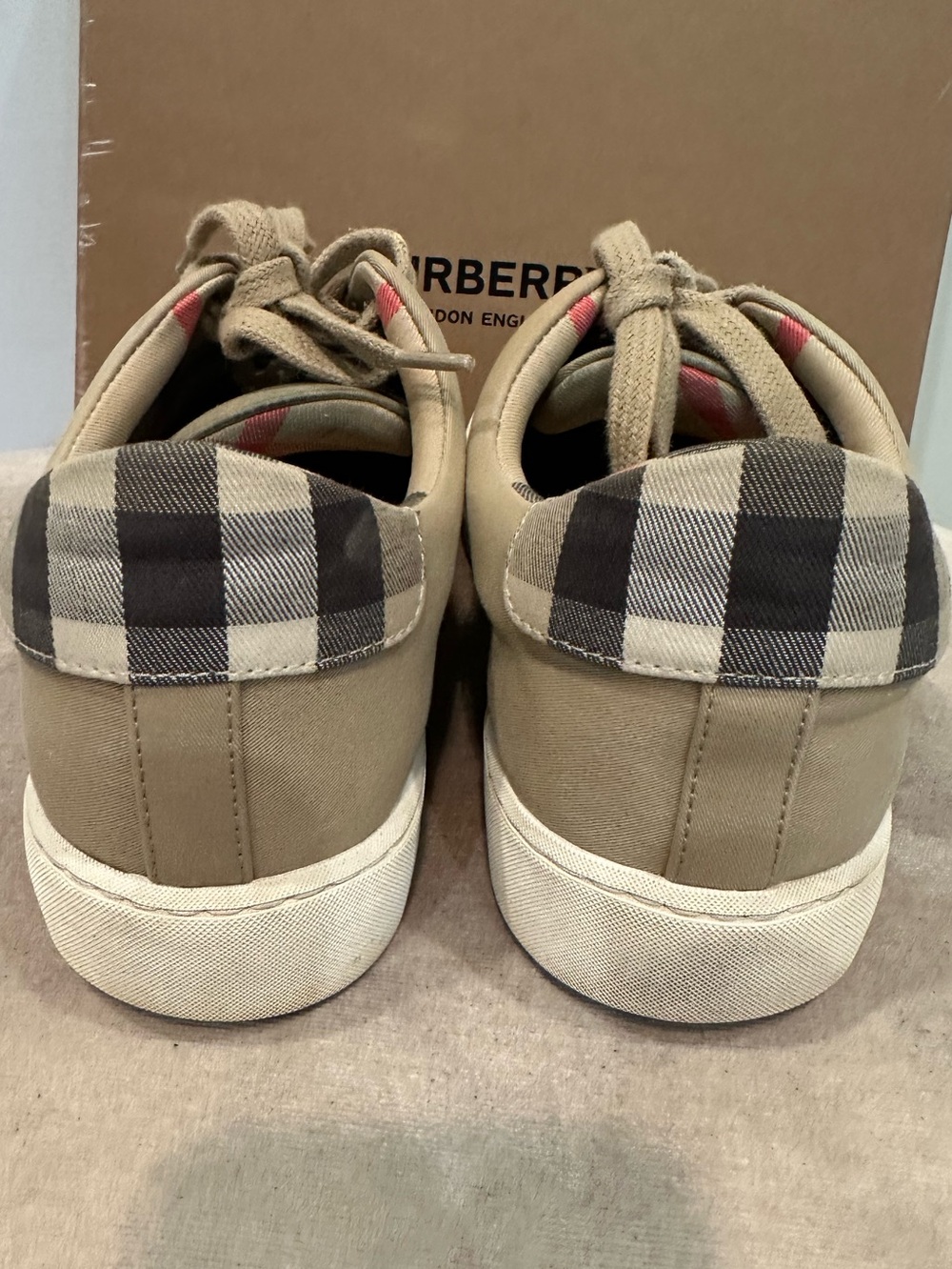 Burberry Sneakers - Picture 6 of 10
